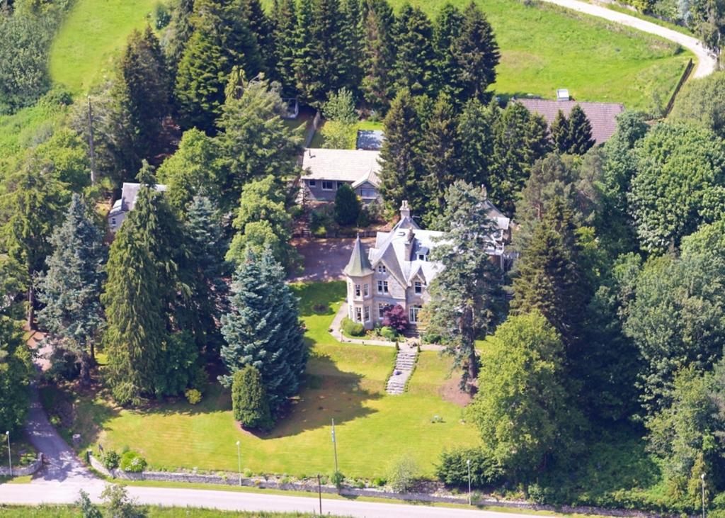 Tigh Na Sgiath Country House Hotel Grantown-on-Spey Exterior photo